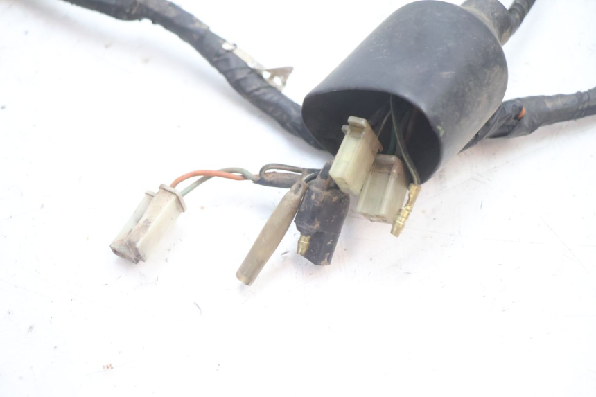 photo de CABLEADO SUZUKI DR S 600 (1985 - 1989) - Detalles de los puntos de fijación