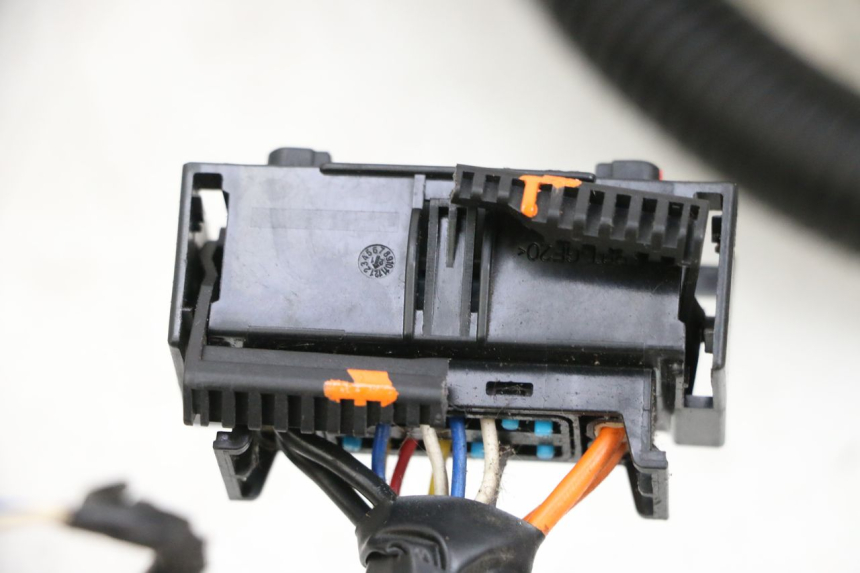 photo de CABLEADO SEGWAY NINEBOT E125S 1 (2022 - 2026) - Primer plano técnico