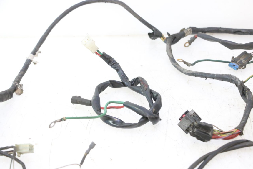 photo de CABLEADO PEUGEOT ELYSTAR 50 (2002 - 2014) - Enfoque en la estructura
