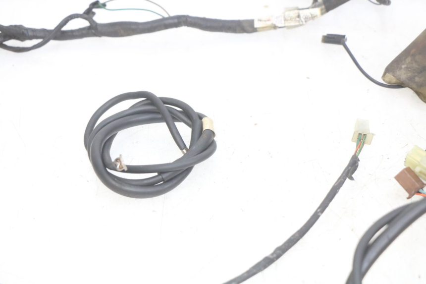 photo de CABLEADO HONDA FES PANTHEON 2T 125 (1998 - 2002) - Detalles de los puntos de fijación