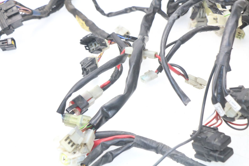 photo de CABLEADO YAMAHA FJR ABS 1300 (2006 - 2012) - Zoom sobre los componentes
