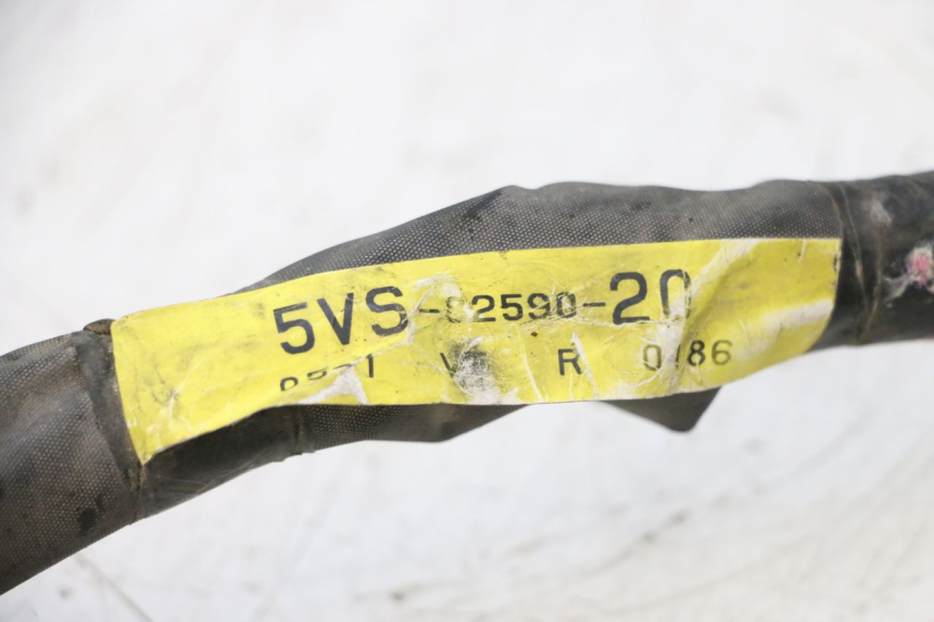 photo de CABLEADO YAMAHA FJR 1300 (2001 - 2005) - Primer plano técnico