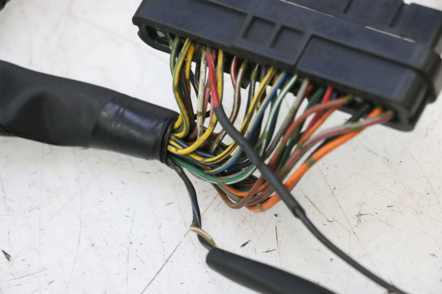 photo de CABLEADO YAMAHA FJR 1300 (2001 - 2005) - Detalle de la pieza
