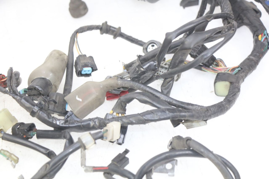 photo de CABLEADO HONDA FJS SILVERWING SILVER WING 400 (2009 - 2016) - Zoom sobre los componentes