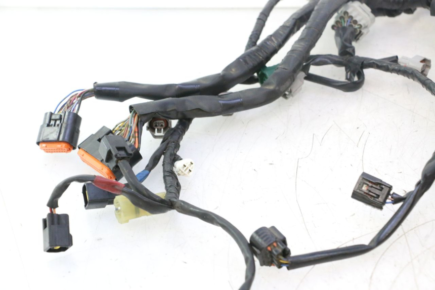 photo de CABLEADO YAMAHA FZ8 800 (2010 - 2016) - Primer plano técnico