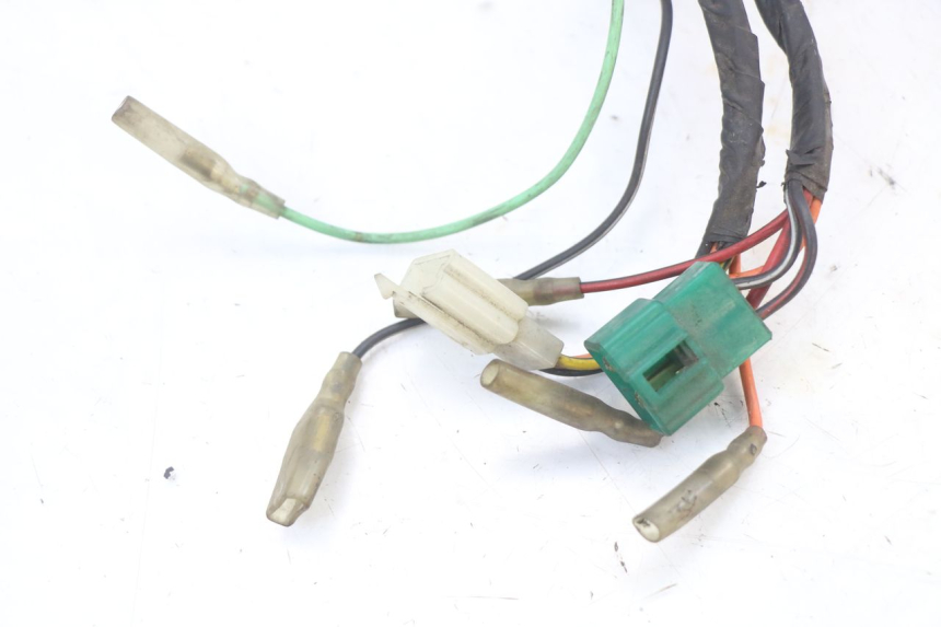 photo de CABLEADO HYOSUNG GF 125 (2001 - 2005) - Estado de la superficie y material