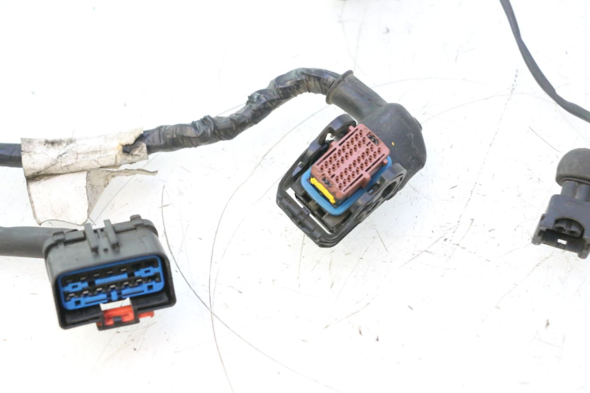 photo de CABLEADO GILERA GP 800 (2007 - 2013) - Perfil de la pieza de repuesto