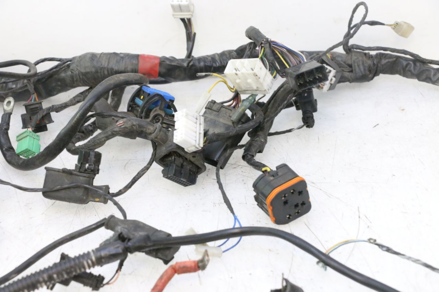 photo de CABLEADO GILERA GP 800 (2007 - 2013) - Detalles de los puntos de fijación