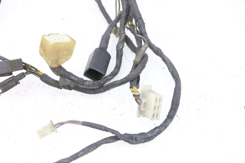 photo de CABLEADO KAWASAKI GPX R WARBIRD 600 (1988 - 1993) - Enfoque en la estructura