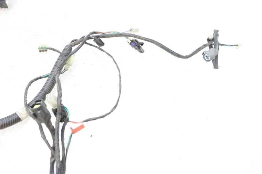 photo de CABLEADO SYM GTS EVO 125 (2009 - 2013) - Detalles de los puntos de fijación