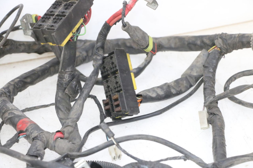 photo de CABLEADO PIAGGIO IE MP3 YOURBAN 300 (2011 - 2016) - Zoom sobre los componentes