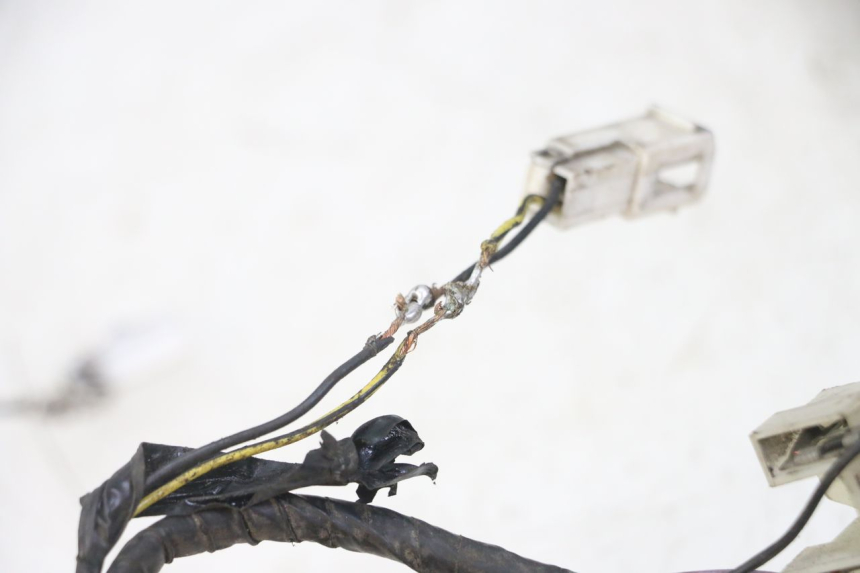 photo de CABLEADO PIAGGIO IE MP3 YOURBAN 300 (2011 - 2016) - Perfil de la pieza de repuesto