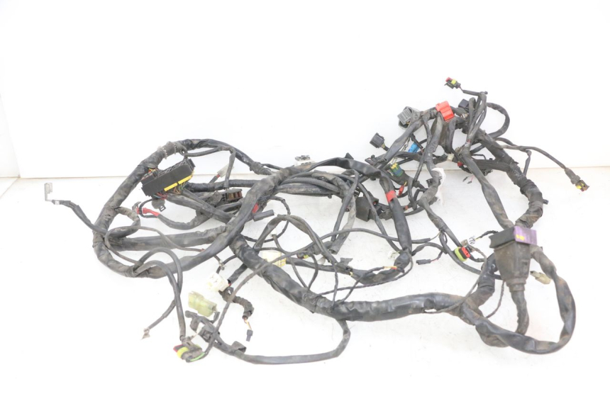 photo de CABLEADO PIAGGIO IE MP3 YOURBAN 300 (2011 - 2016) - Detalles de los puntos de fijación