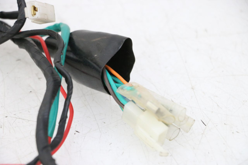 photo de CABLEADO KIDEN KD125-G 125 (2018 - 2022) - Enfoque en la estructura