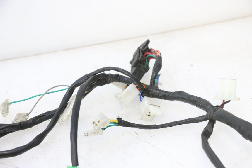 photo de CABLEADO PEUGEOT KISBEE 4T 50 (2023 - 2026) - Primer plano técnico