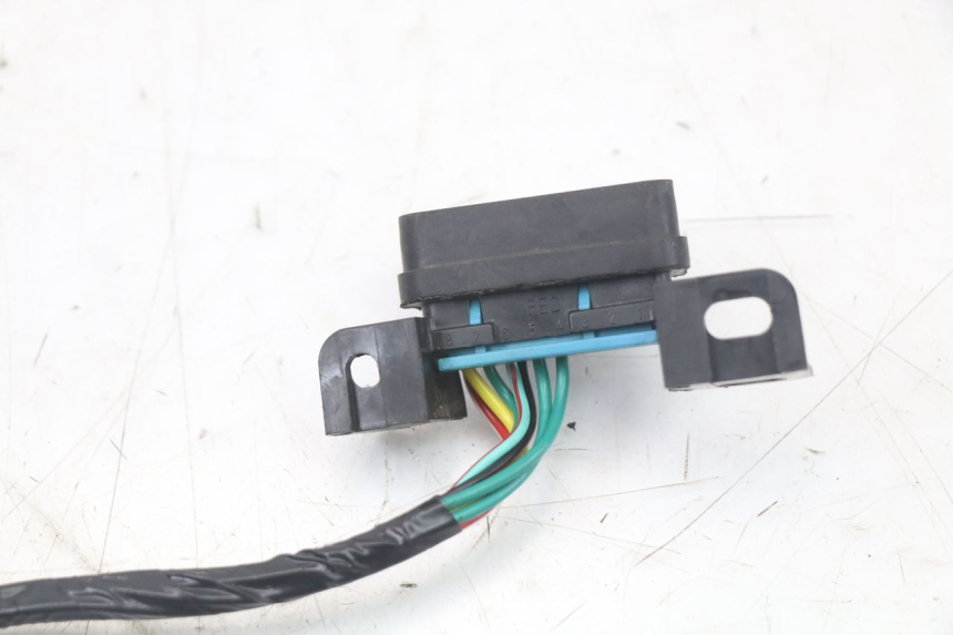 photo de CABLEADO MASAI SCRAMBLER SPORT 125 (2021 - 2025) - Detalles de los puntos de fijación