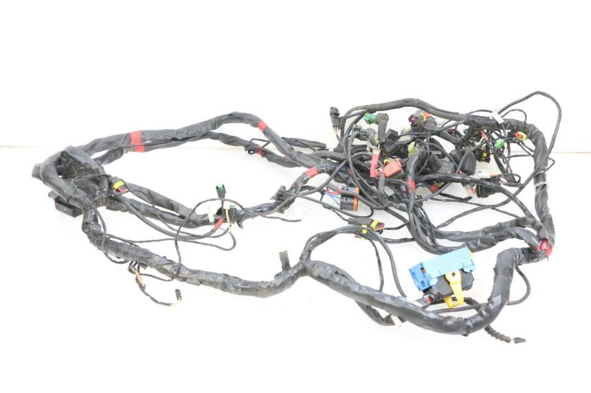 photo de CABLEADO PIAGGIO MP3 HPE 350 (2018 - 2020) - Primer plano técnico
