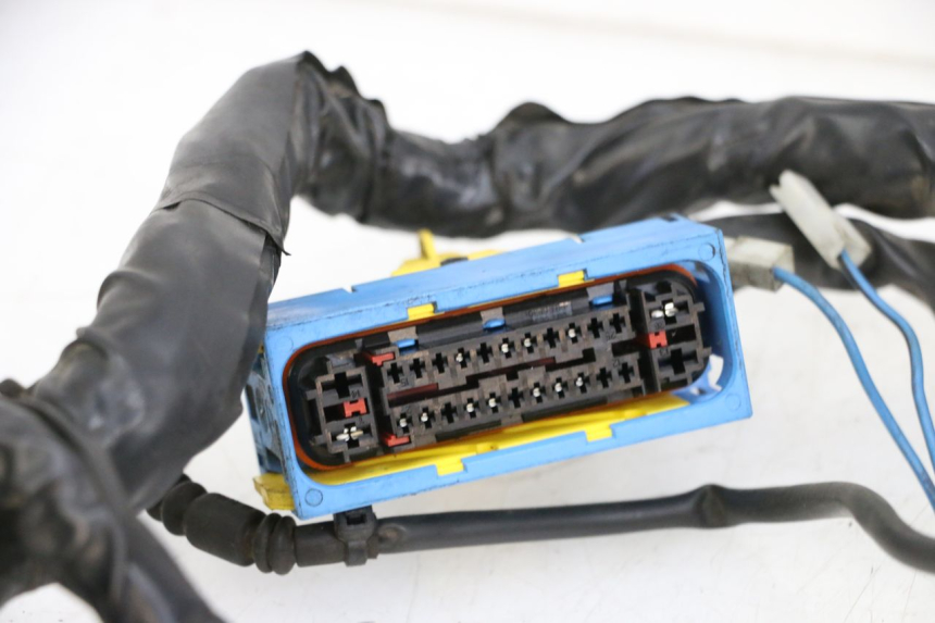 photo de CABLEADO PIAGGIO MP3 HPE 350 (2018 - 2020) - Detalles de los puntos de fijación