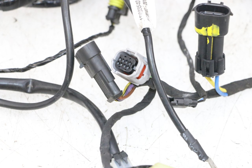 photo de CABLEADO PIAGGIO MP3 HPE 300 (2019 - 2026) - Enfoque en la estructura