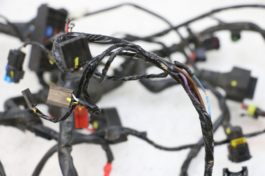 photo de CABLEADO PIAGGIO MP3 HPE 300 (2019 - 2026) - Zoom estado de uso