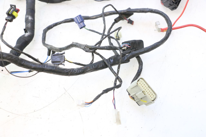 photo de CABLEADO PIAGGIO MP3 HPE 530 (2022 - 2026) - Perfil de la pieza de repuesto