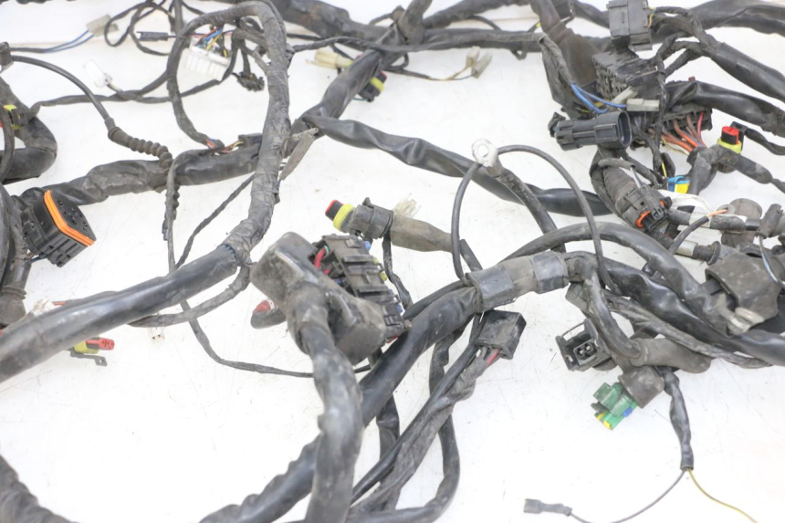 photo de CABLEADO PIAGGIO MP3 LT 400 (2007 - 2012) - Zoom sobre los componentes