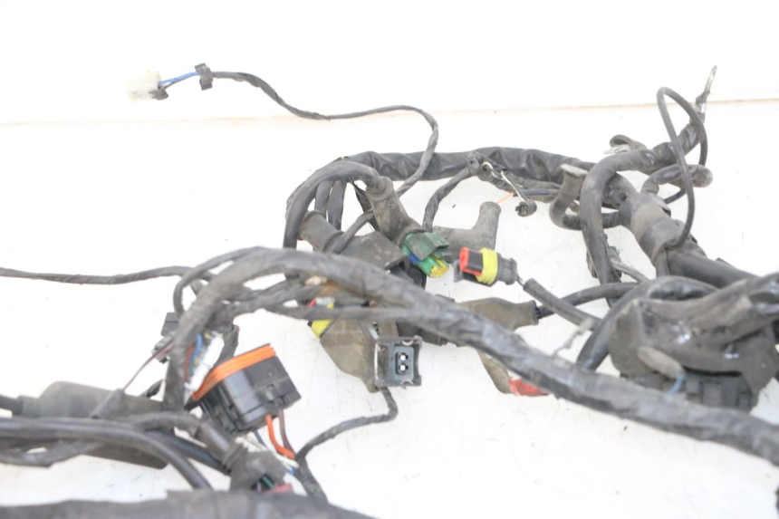 photo de CABLEADO PIAGGIO MP3 LT 400 (2007 - 2012) - Primer plano técnico