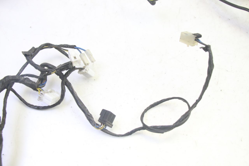 photo de CABLEADO PIAGGIO MP3 LT 400 (2007 - 2012) - Detalles de los puntos de fijación