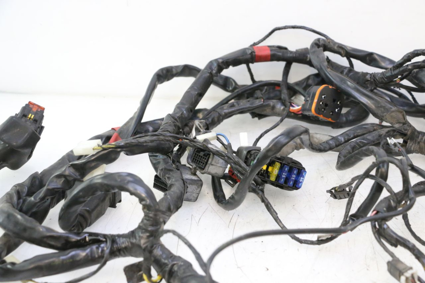 photo de CABLEADO PIAGGIO MP3 LT 300 (2010 - 2016) - Primer plano técnico