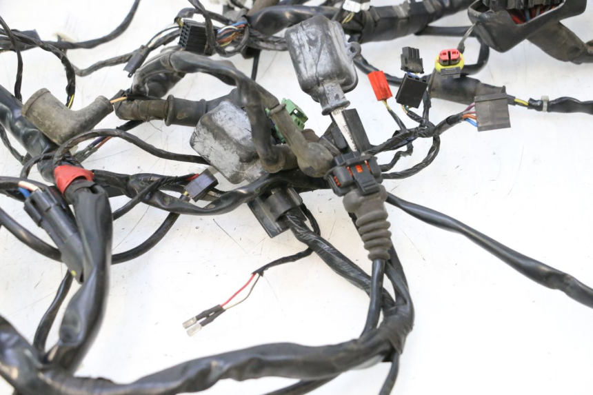 photo de CABLEADO PIAGGIO MP3 LT 400 (2007 - 2012) - Zoom sobre los componentes