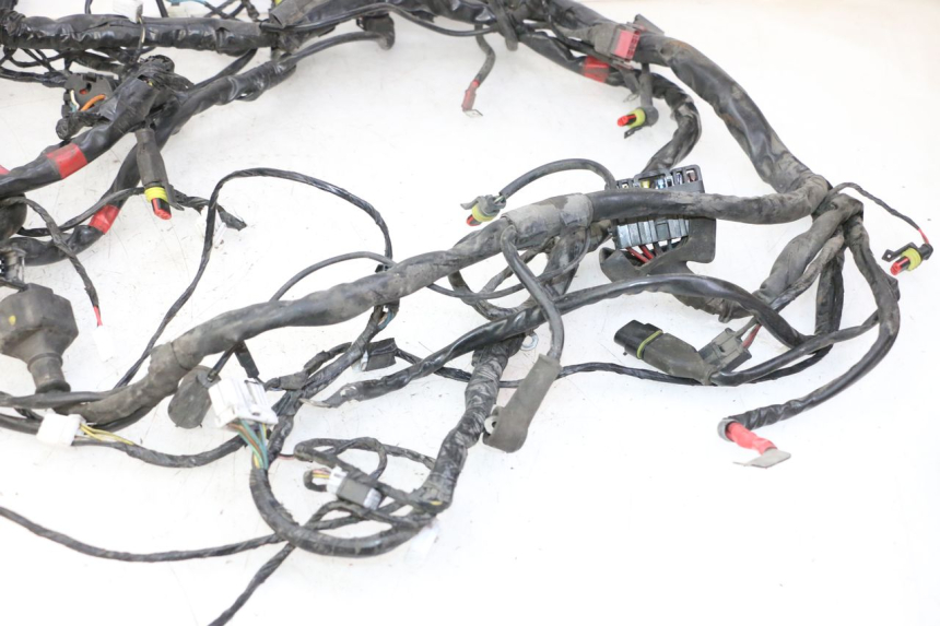 photo de CABLEADO PIAGGIO MP3 500 (2011 - 2015) - Detalles de los puntos de fijación