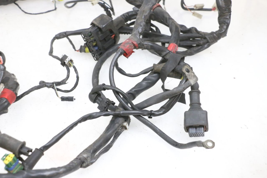 photo de CABLEADO PIAGGIO MP3 RL 250 (2006 - 2010) - Primer plano de alta resolución