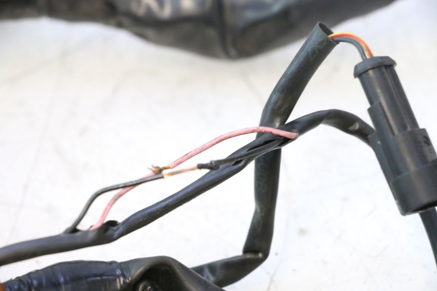 photo de CABLEADO PIAGGIO MP3 500 (2016 - 2018) - Otra perspectiva
