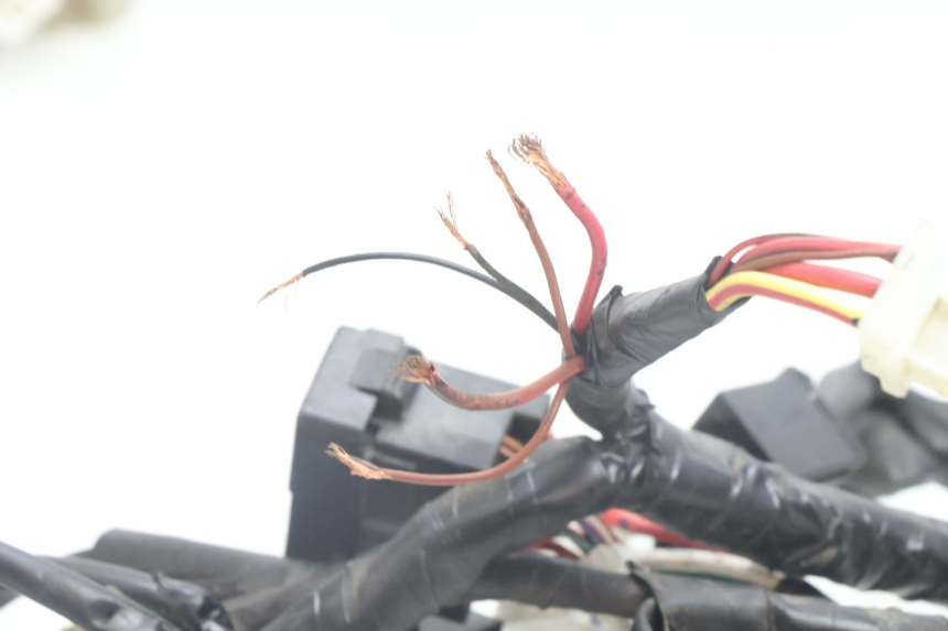 photo de CABLEADO YAMAHA N-MAX NMAX 125 (2021 - 2024) - Primer plano técnico