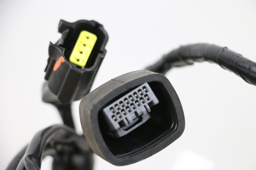 photo de CABLEADO YAMAHA NEO'S CORE 1 (2022 - 2026) - Otra vista del artículo