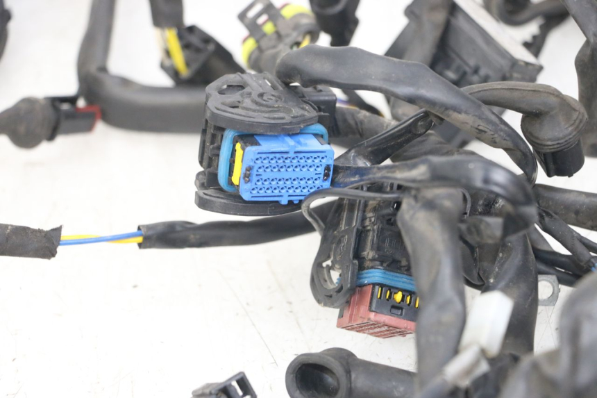 photo de CABLEADO MOTO GUZZI NORGE 8V GT 1200 (2011 - 2016) - Estado de la superficie y material