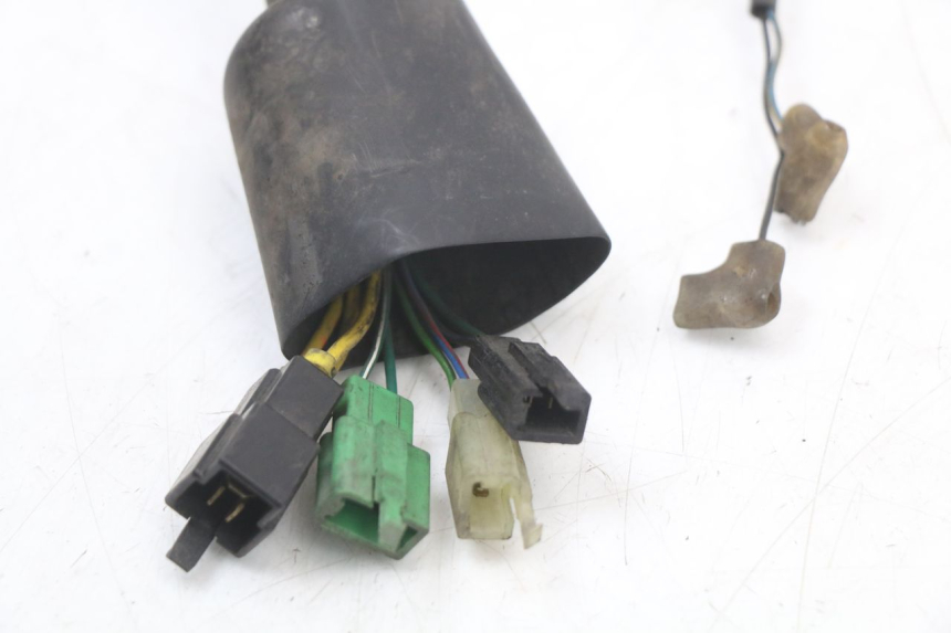 photo de CABLEADO HONDA NTV DEAUVILLE 650 (1998 - 2001) - Detalles de los puntos de fijación