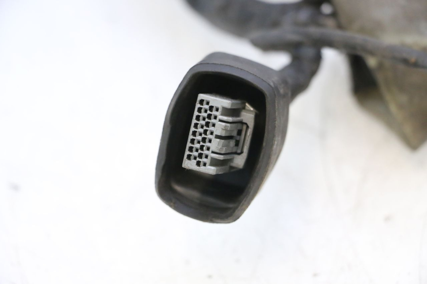 photo de CABLEADO HONDA PCX (JF57/JF64) 125 (2014 - 2018) - Enfoque en la estructura