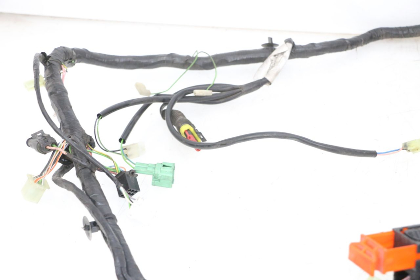 photo de CABLEADO PEUGEOT SATELIS 125 (2013 - 2018) - Enfoque en la estructura