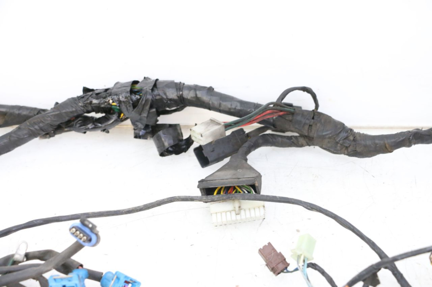 photo de CABLEADO PEUGEOT SATELIS COMPRESSOR K15 125 (2006 - 2009) - Características distintivas