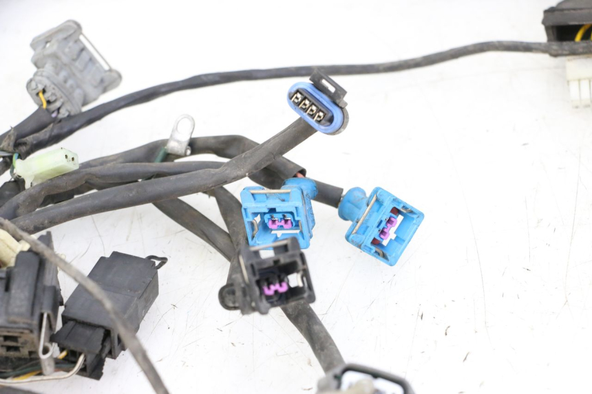 photo de CABLEADO PEUGEOT SATELIS COMPRESSOR K15 125 (2006 - 2009) - Primer plano de alta resolución