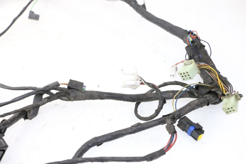 photo de CABLEADO PEUGEOT SATELIS COMPRESSOR K15 125 (2006 - 2009) - Estado de la superficie y material