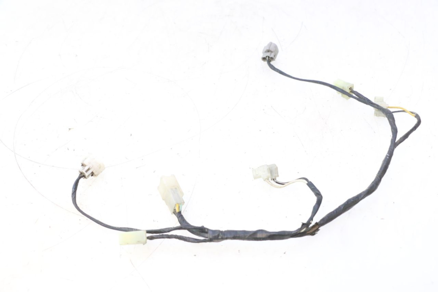 photo de CABLEADO DEL FARO SUZUKI BURGMAN 125 (2007 - 2014) - Primer plano técnico
