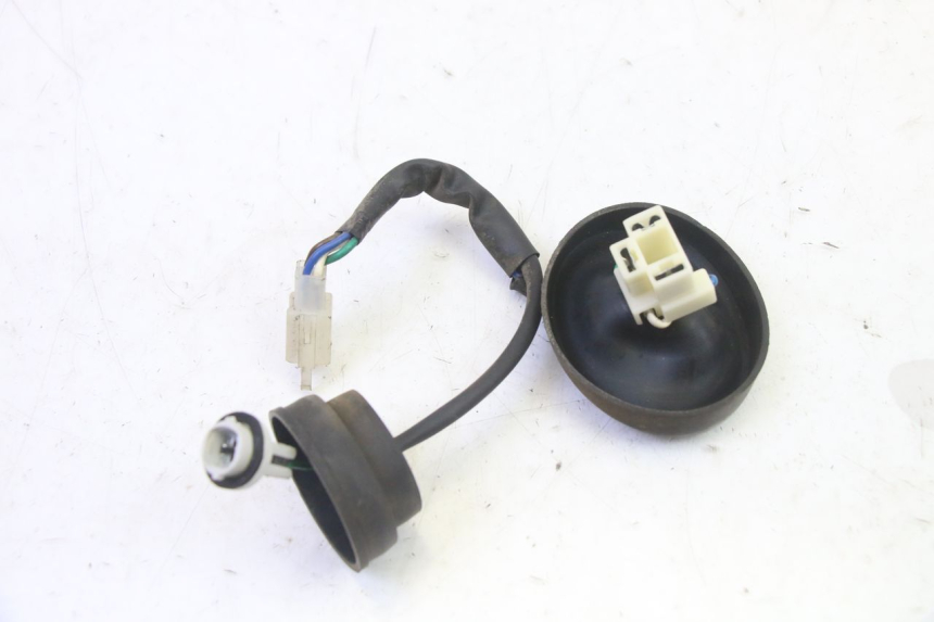 photo de FARO CABLEADO PEUGEOT CITYSTAR 50 (2013 - 2017) - Zoom estado de uso