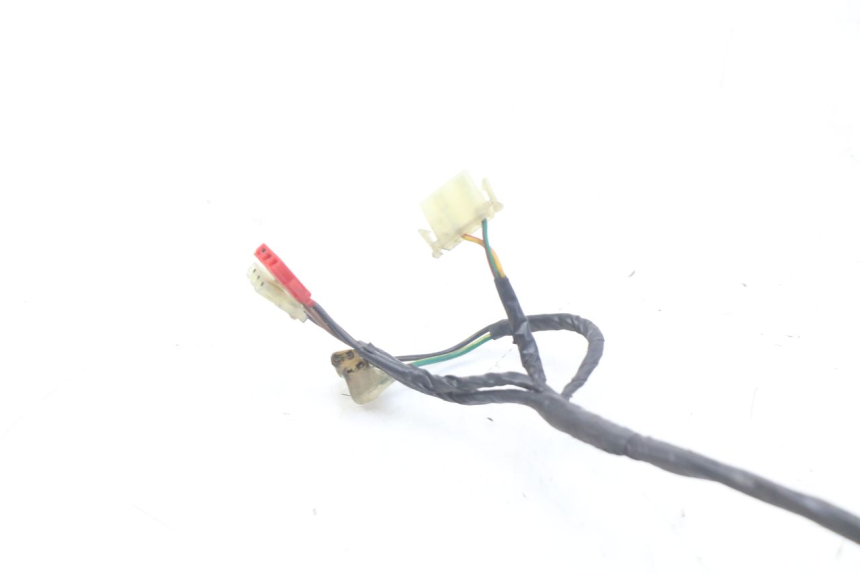 photo de CABLEADO DEL FARO HONDA FES PANTHEON 2T 125 (1998 - 2002) - Primer plano técnico