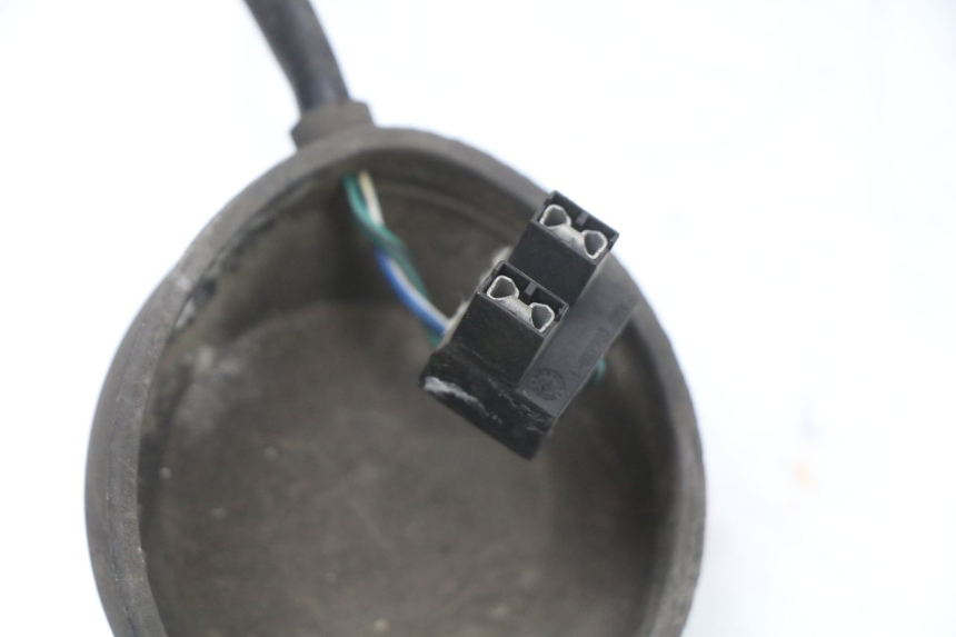 photo de Haz de luz HONDA FES S-WING SWING ABS 125 (2007 - 2015) - Detalles de los puntos de fijación