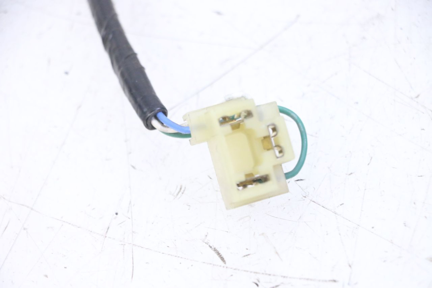 photo de FARO CABLEADO HONDA FORZA ABS 300 (2013 - 2017) - Primer plano técnico