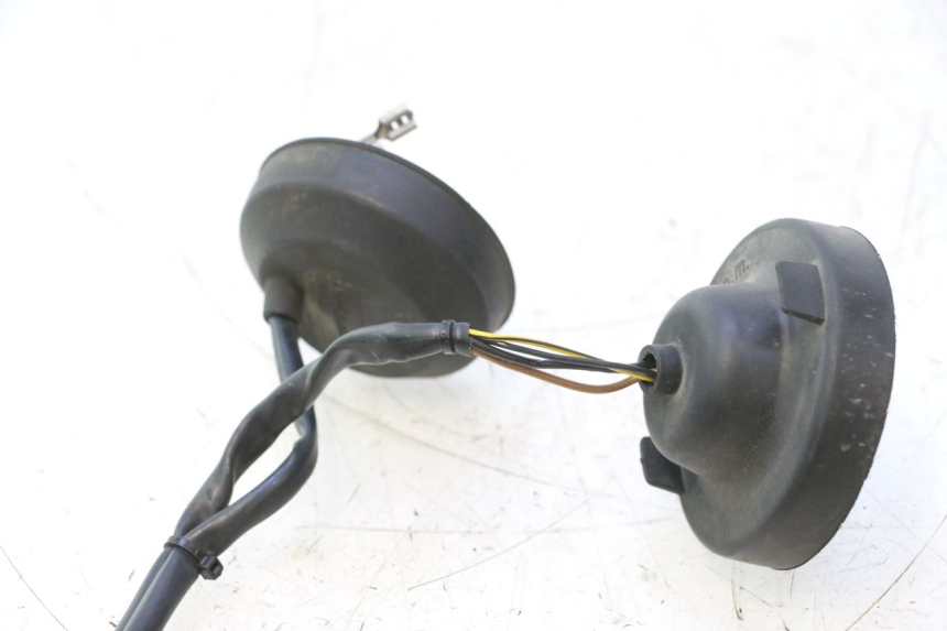 photo de FARO CABLEADO GILERA GP 800 (2007 - 2013) - Primer plano técnico