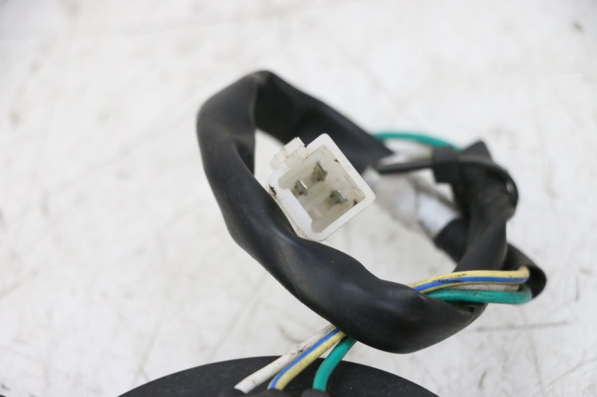 photo de FARO CABLEADO PEUGEOT KISBEE 4T 50 (2018 - 2022) - Primer plano técnico