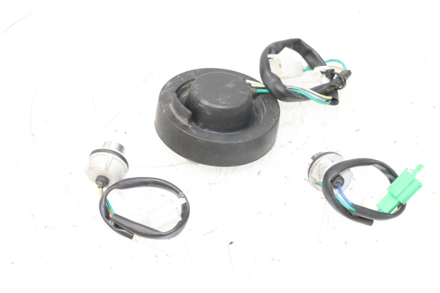 photo de FARO CABLEADO PEUGEOT KISBEE 4T 50 (2018 - 2022) - Vista general del producto